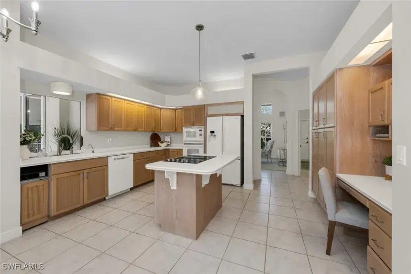 Picture of 25031 Goldcrest Dr, Bonita Springs FL 34134