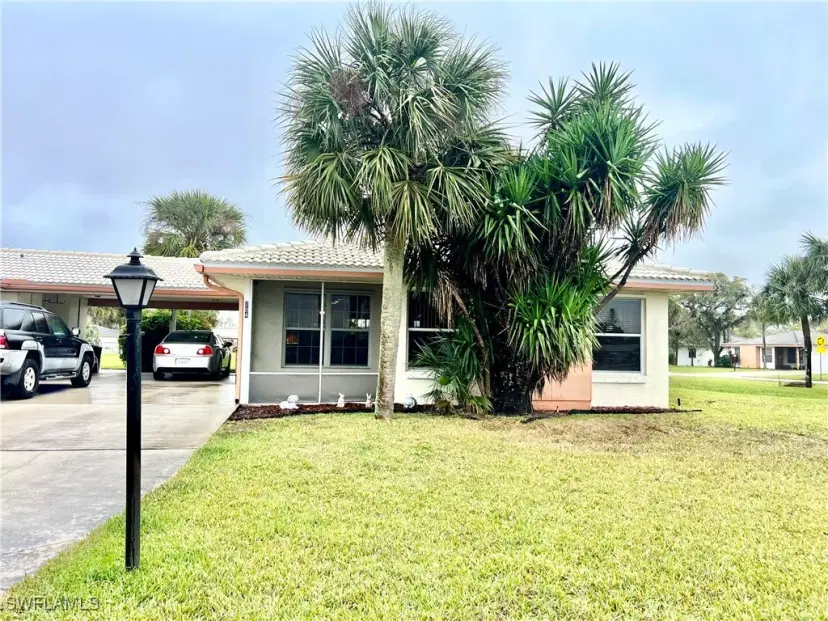 Picture of 204 Oakmont Pkwy, Lehigh Acres FL 33936