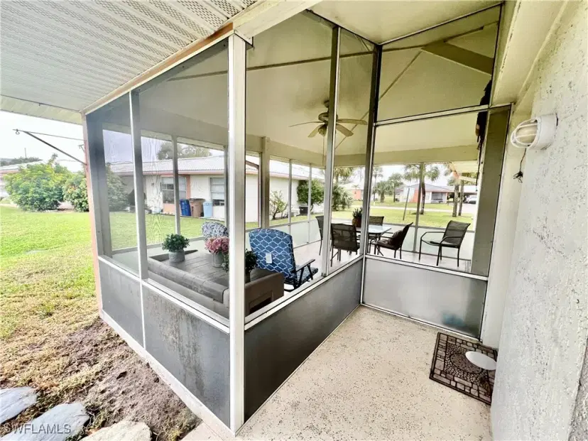 Picture of 204 Oakmont Pkwy, Lehigh Acres FL 33936