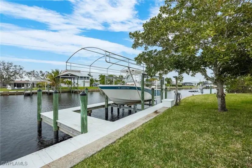 Picture of 2008 Aruba Ave, Fort Myers FL 33905