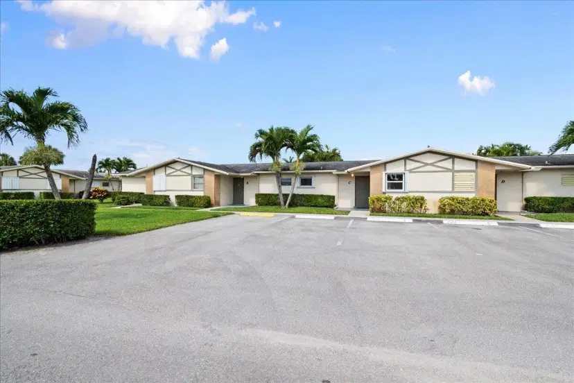 Picture of 2561 Emory Drive W C, West Palm Beach FL 33415