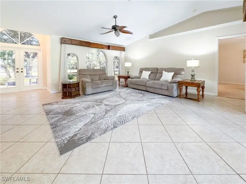 Picture of 2910 2Nd St Ne, Naples FL 34120