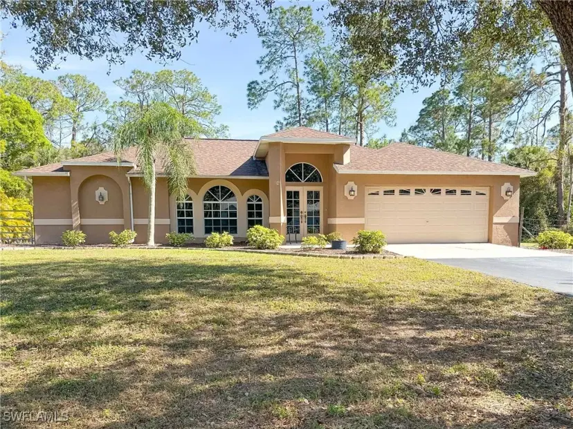 Picture of 2910 2Nd St Ne, Naples FL 34120