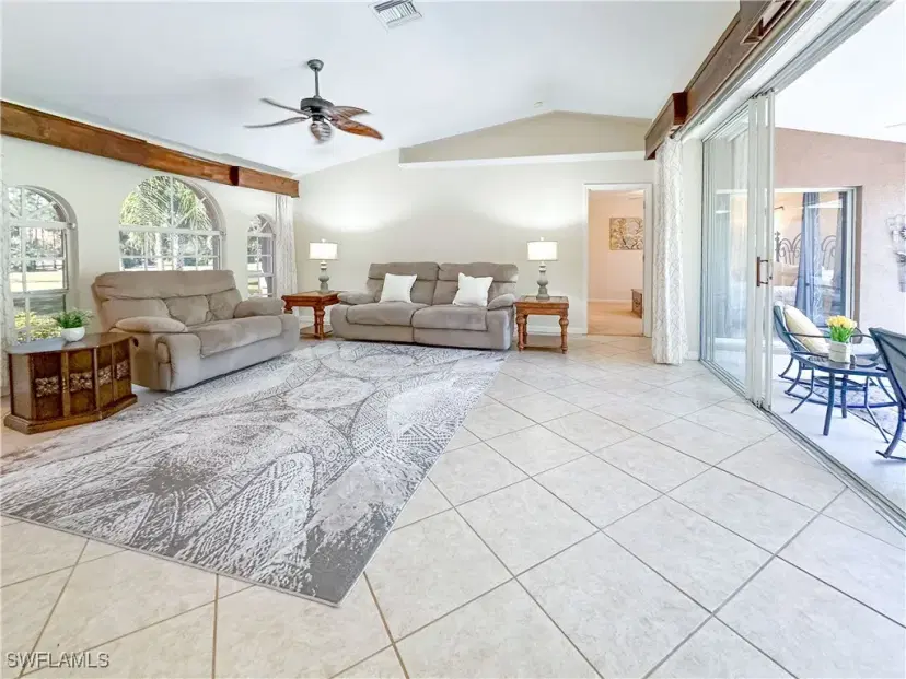 Picture of 2910 2Nd St Ne, Naples FL 34120