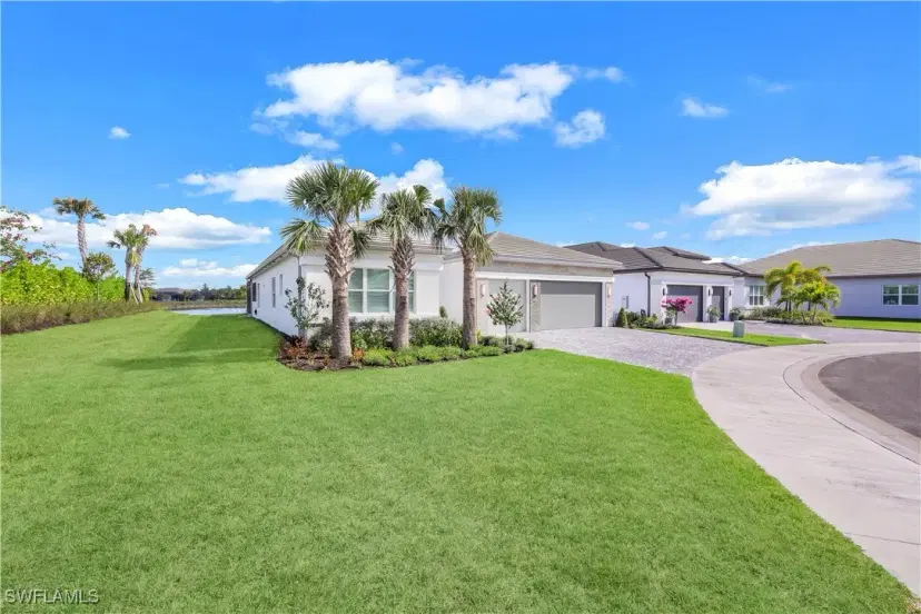Picture of 12092 Eucalyptus Way, Naples FL 34120