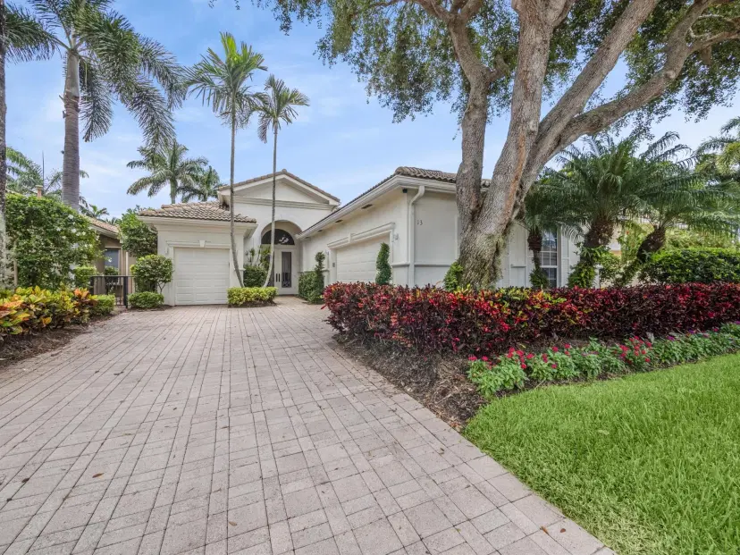 Picture of 13 Laguna Court, Palm Beach Gardens FL 33418