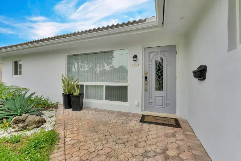 Picture of 5921 NE 15Th Ave, Fort Lauderdale FL 33334
