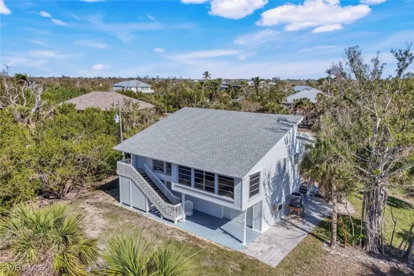 Picture of 455 Peachtree Rd, Sanibel FL 33957