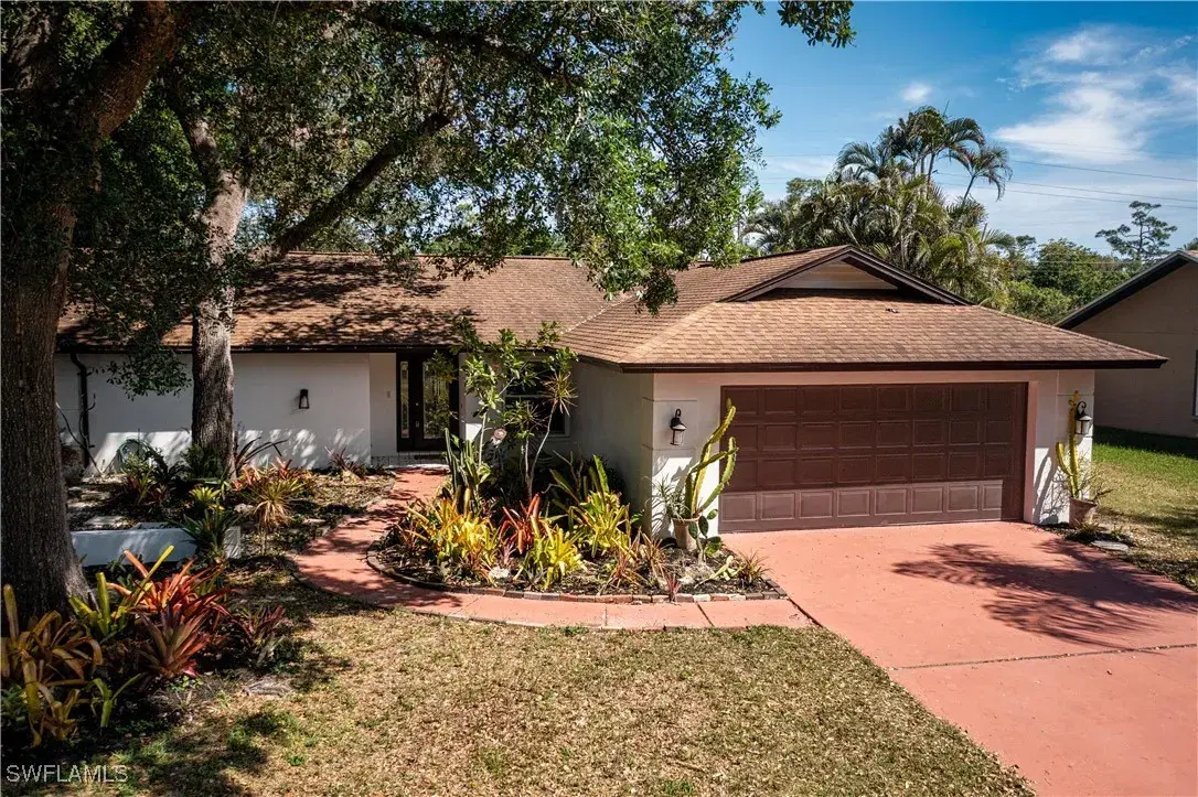 Picture of 5769 Beechwood Trl, Fort Myers, FL 33919