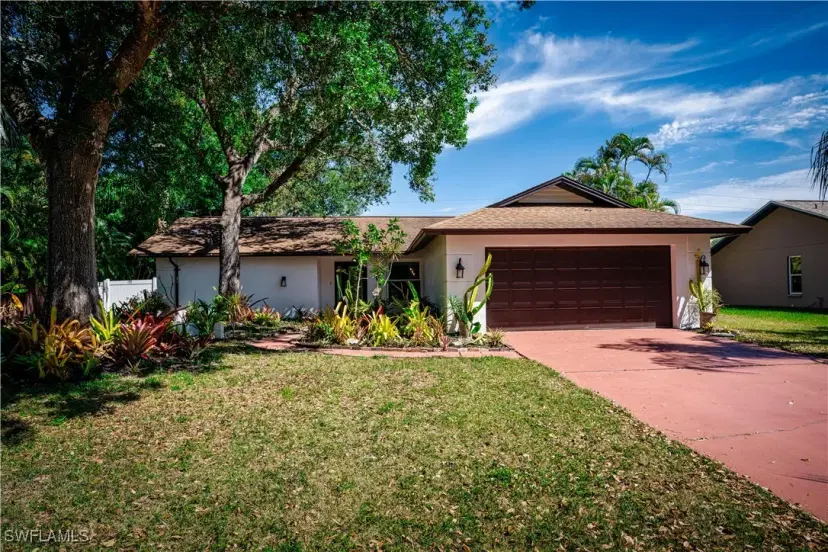 Picture of 5769 Beechwood Trl, Fort Myers FL 33919