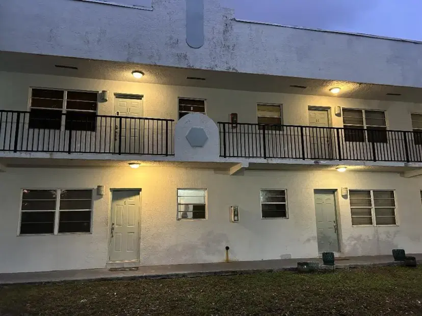 Picture of 1925 Madison St 5, Hollywood FL 33020