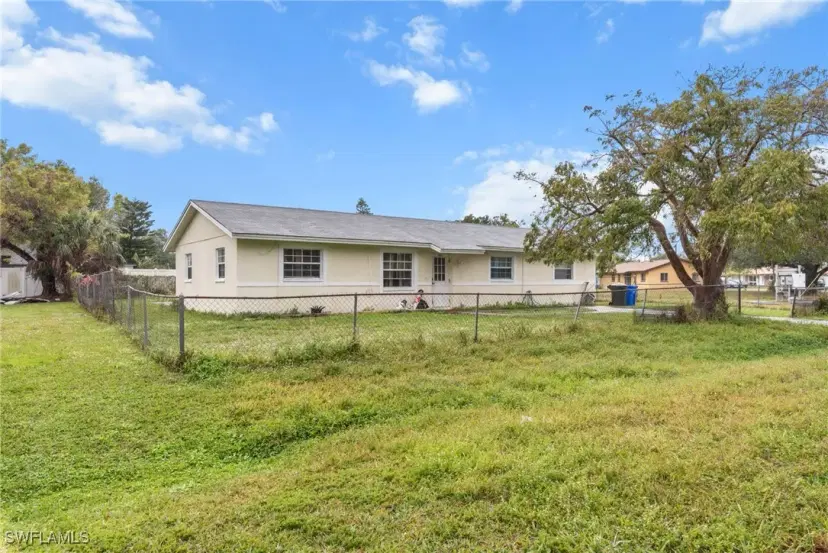 Picture of 6135 Markland Ave, Fort Myers FL 33916