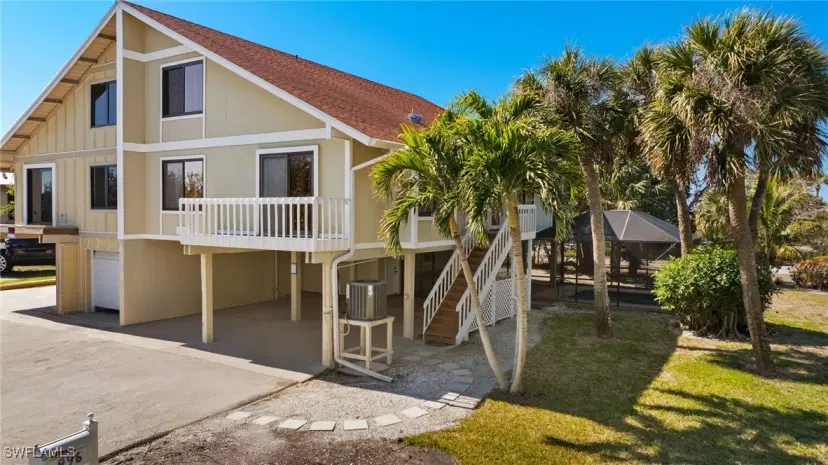 Picture of 996 Greenwood Ct N, Sanibel FL 33957