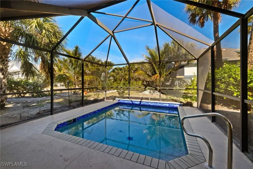 Picture of 996 Greenwood Ct N, Sanibel FL 33957