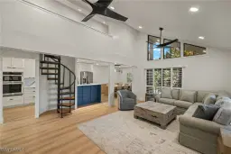 Picture of 996 Greenwood Ct N, Sanibel, FL 33957