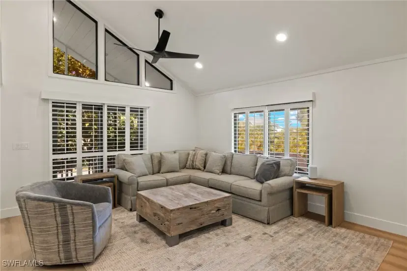 Picture of 996 Greenwood Ct N, Sanibel FL 33957