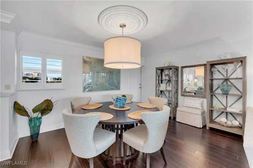 Picture of 300 Park Shore Dr 4A, Naples FL 34103