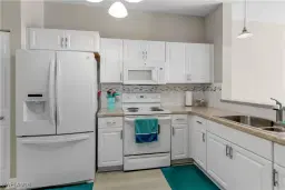 Picture of 3635 Pine Oak Cir 104, Fort Myers, FL 33916