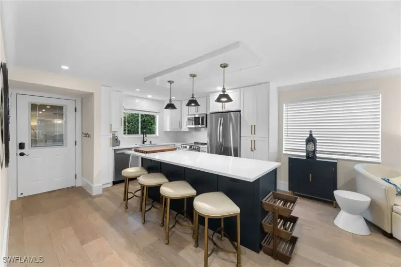 Picture of 1686 Blue Point Ave B1, Naples FL 34102