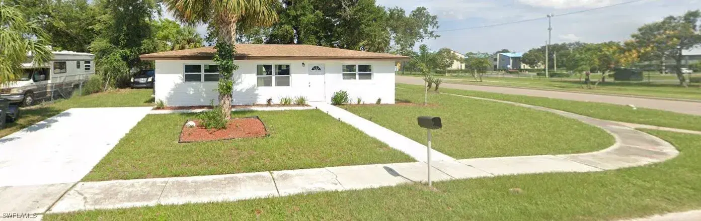 Picture of 1777 Ebenezer Ct, Fort Myers, FL 33916