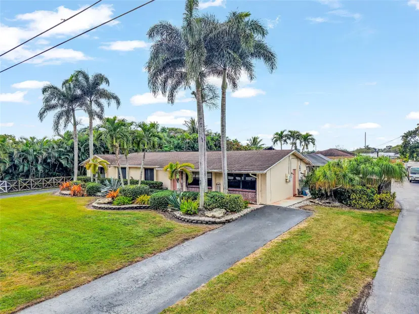 Picture of 6331 SW 188Th Ave, Southwest Ranches FL 33332