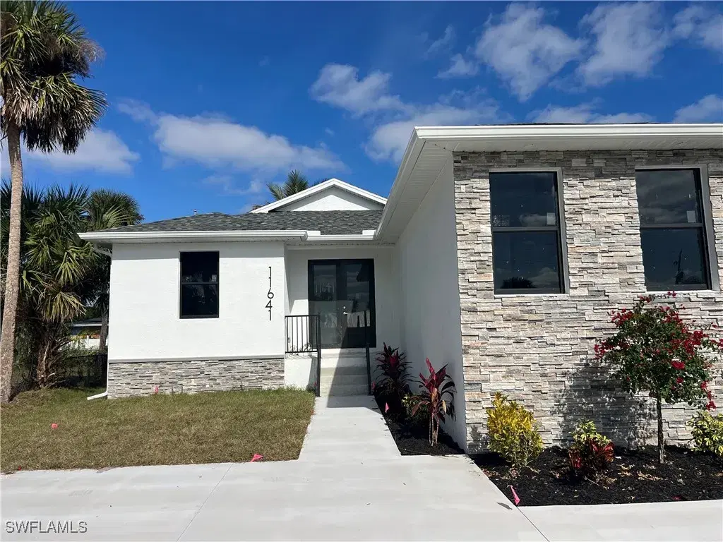 Picture of 11671 Pawley Ave, Bonita Springs, FL 34135