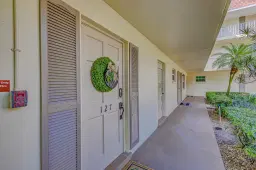 Picture of 5560 Tamberlane Circle 127, Palm Beach Gardens, FL 33418