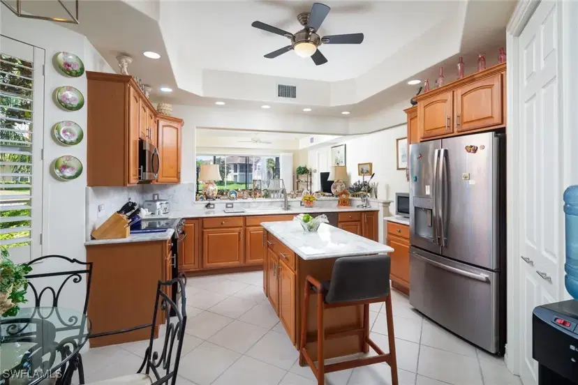Picture of 4751 Stratford Ct 2401, Naples FL 34105