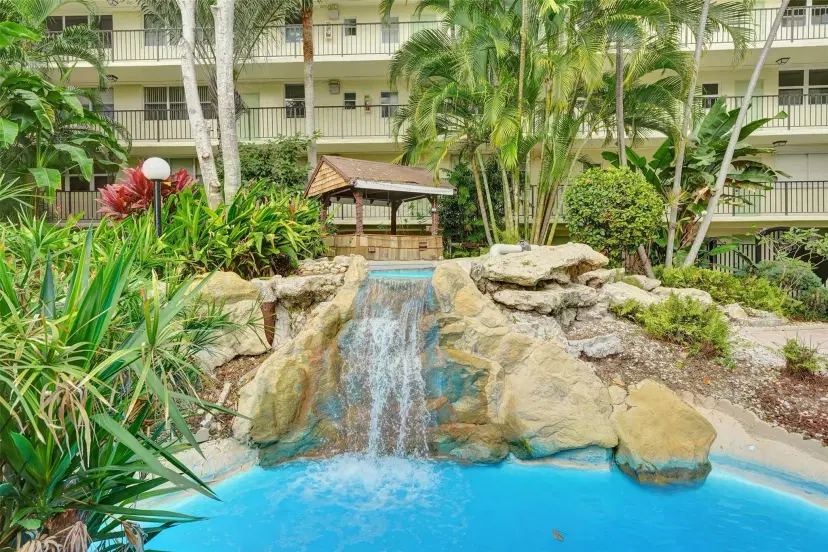 Picture of 5300 NE 24Th Ter 117C, Fort Lauderdale FL 33308