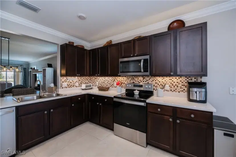 Picture of 2714 Merida Ln, Cape Coral FL 33909