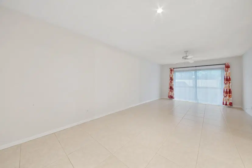Picture of 875 NW 13Th Street 307, Boca Raton FL 33486