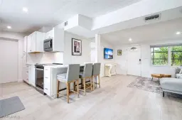 Picture of 1280 Barbizon Ln, Naples, FL 34104