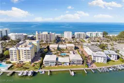 Picture of 1910 Gulf Shore Blvd N 212, Naples, FL 34102