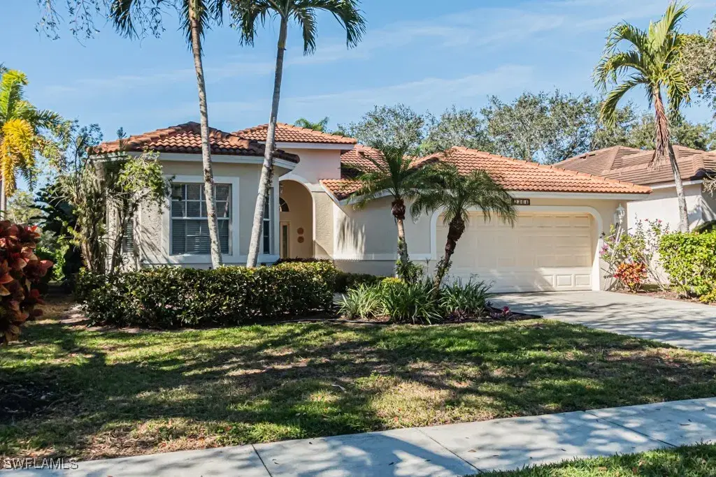 Picture of 2364 Heritage Greens Dr, Naples, FL 34119