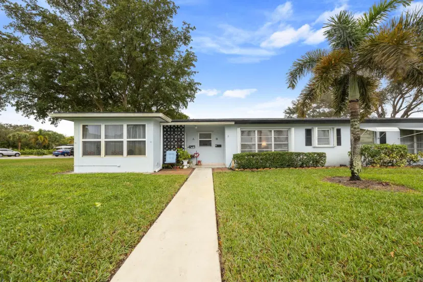 Picture of 572 High Point Drive B, Delray Beach FL 33445