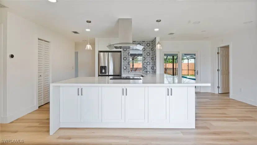 Picture of 1393 White Cedar Ln, North Fort Myers FL 33917