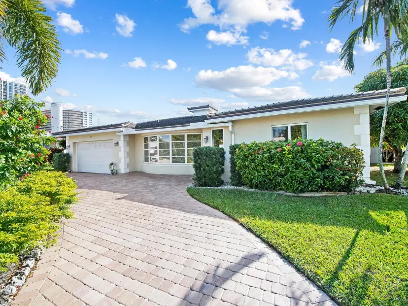 Picture of 57 Castle Harbor Is, Fort Lauderdale FL 33308