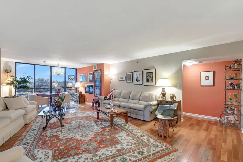 Picture of 7568 Regency Lake Drive 502, Boca Raton FL 33433