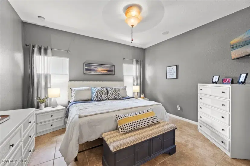 Picture of 2051 Willow Branch Dr, Cape Coral FL 33991