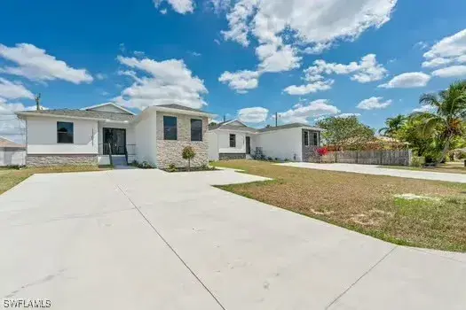 Picture of 11681 Pawley Ave, Bonita Springs FL 34135