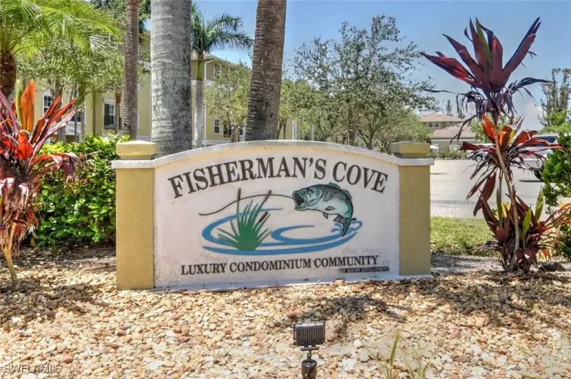 Picture of 10060 Lake Cove Dr 301, Fort Myers FL 33908