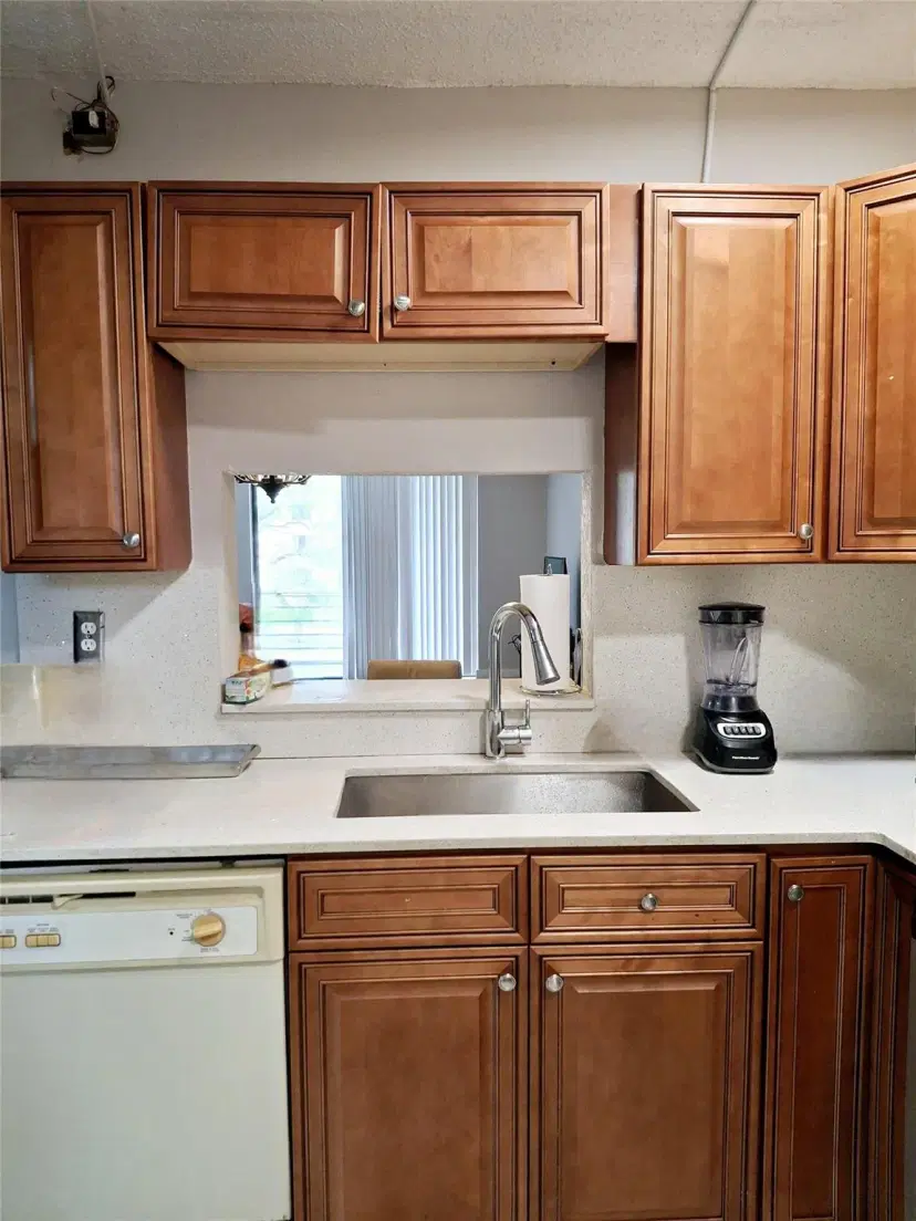 Picture of 2800 Somerset Drive 202J, Lauderdale Lakes FL 33311