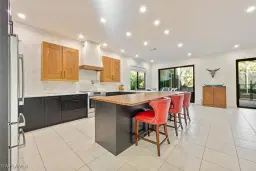Picture of 4221 5Th Ave Nw, Naples, FL 34119