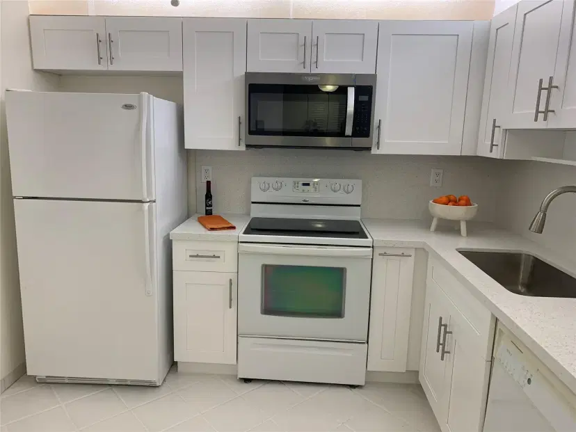 Picture of 9233 SW 8Th St 323, Boca Raton FL 33428