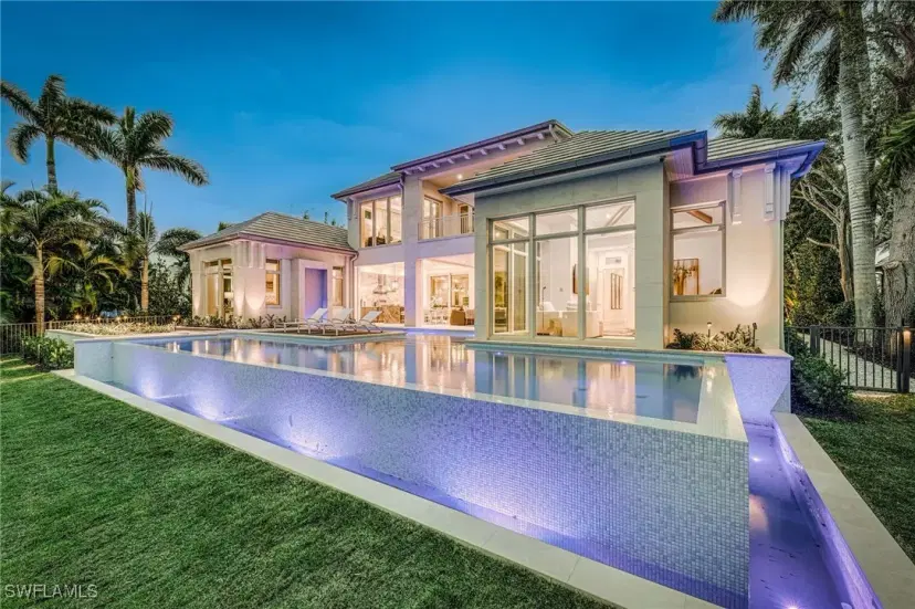 Picture of 3455 Gin Ln, Naples FL 34102