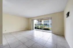 Picture of 342 Southwind Drive 121, North Palm Beach, FL 33408