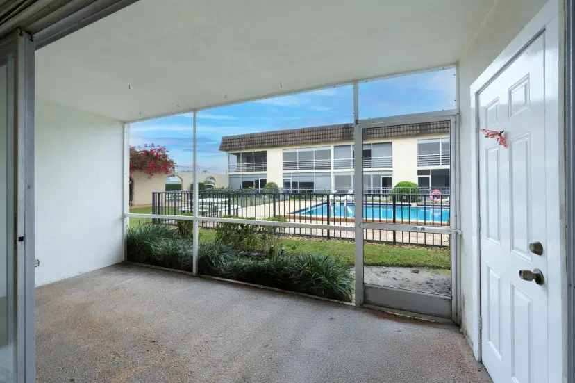 Picture of 342 Southwind Drive 121, North Palm Beach FL 33408