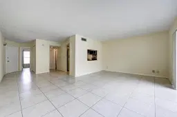 Picture of 342 Southwind Drive 121, North Palm Beach, FL 33408