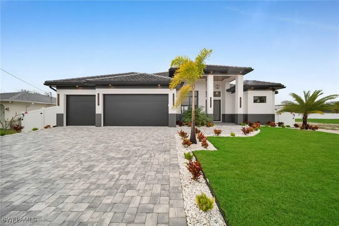 Picture of 10 SW 33Rd Ave, Cape Coral, FL 33991