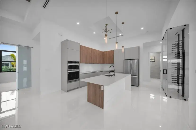 Picture of 10 SW 33Rd Ave, Cape Coral FL 33991